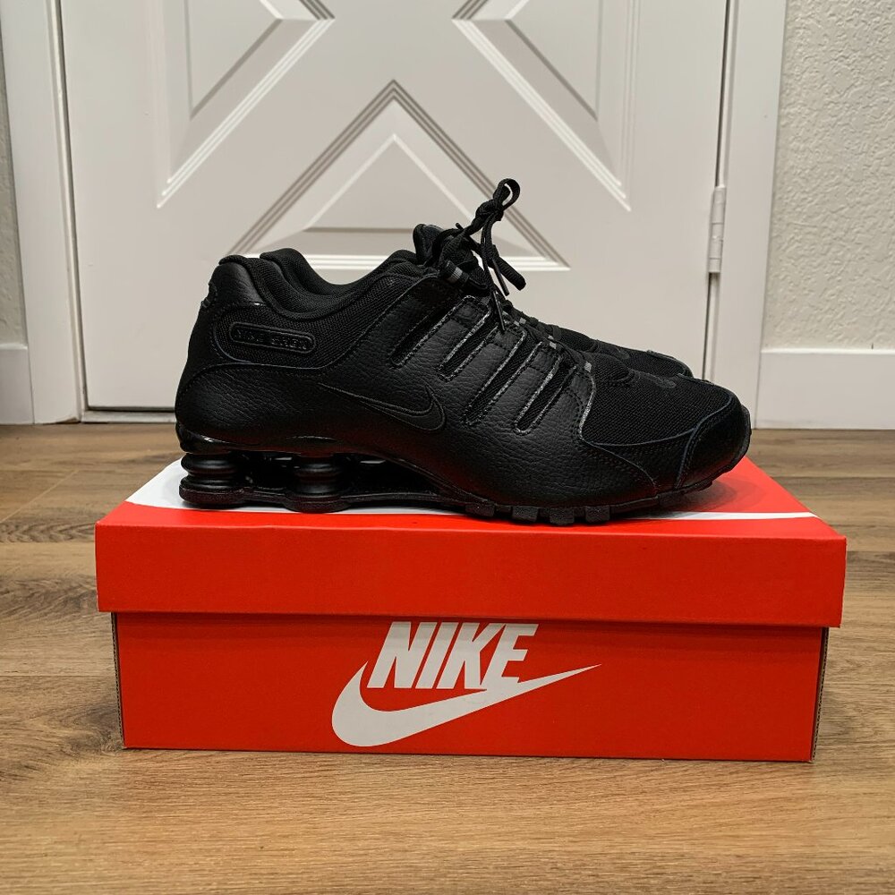 Nike Shox NZ (Black), Very Lightly Used, Sz 9.5M